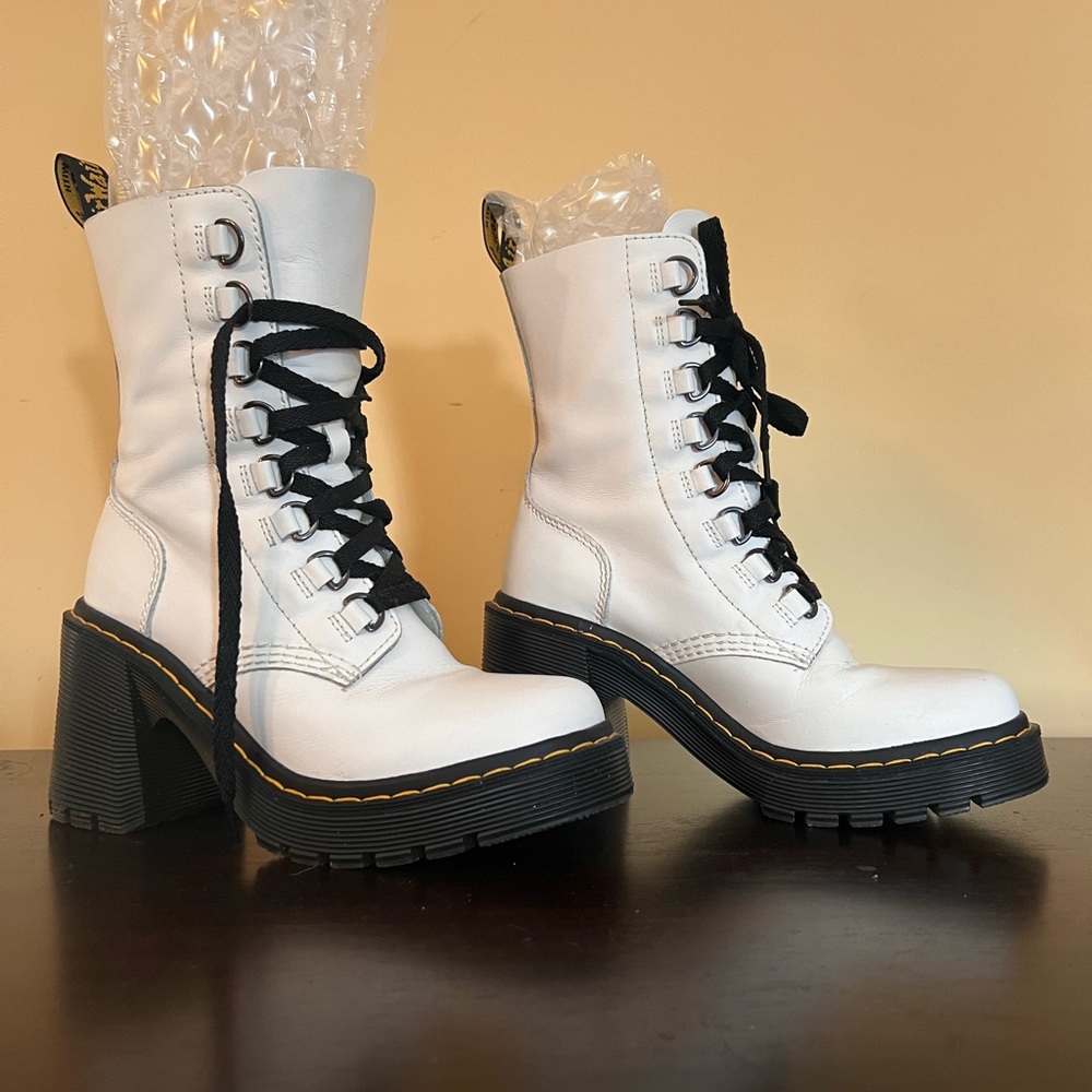 Dr. Martens white Chesney Boots